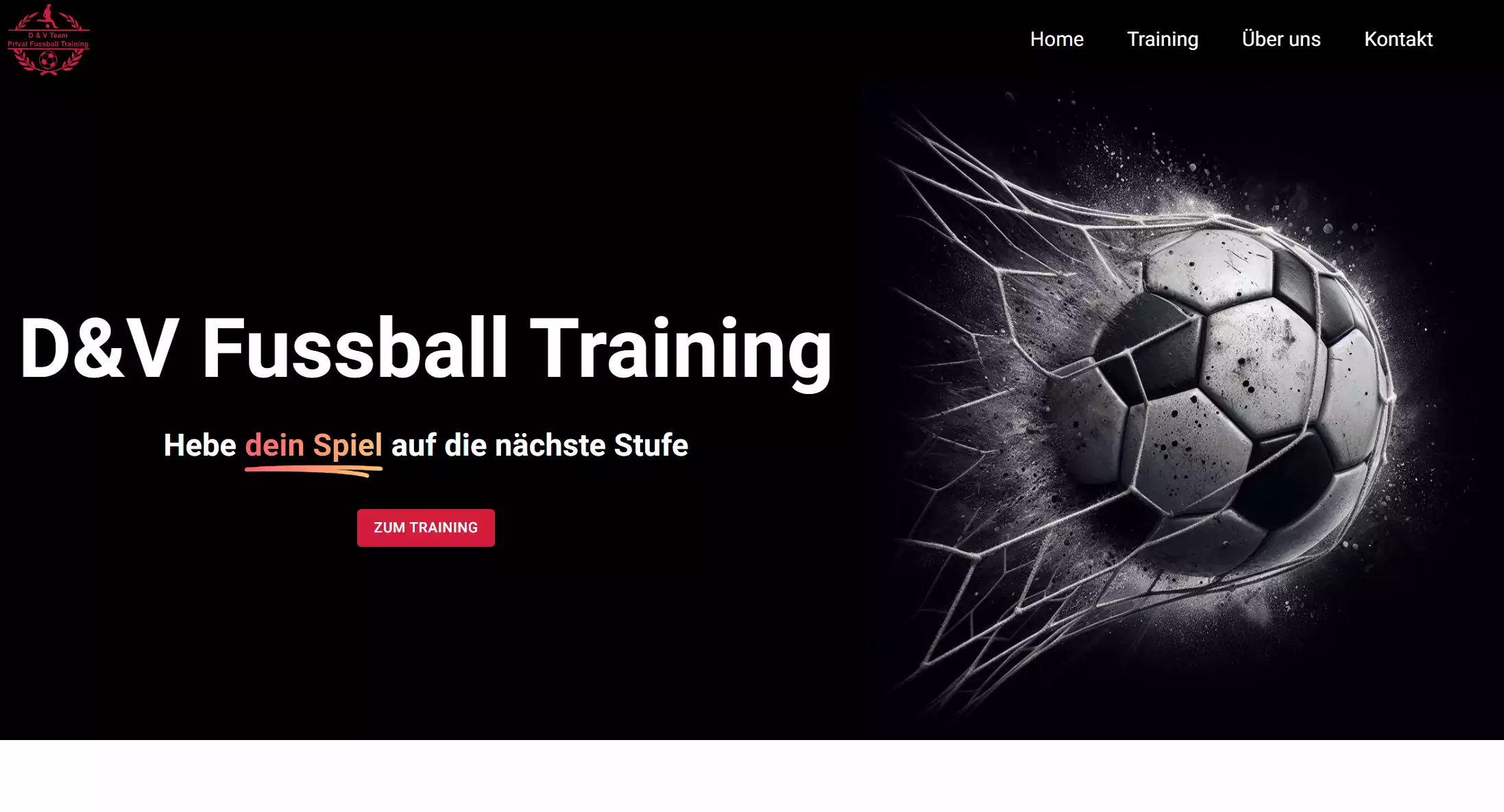 D&V Fussball Training Website mit Fussballgrafik Zum Training-Button und Navigationslinks.
